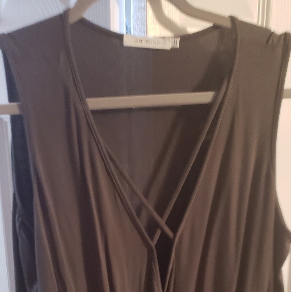 Hunter green crisscross cross deep vneck sleeveles